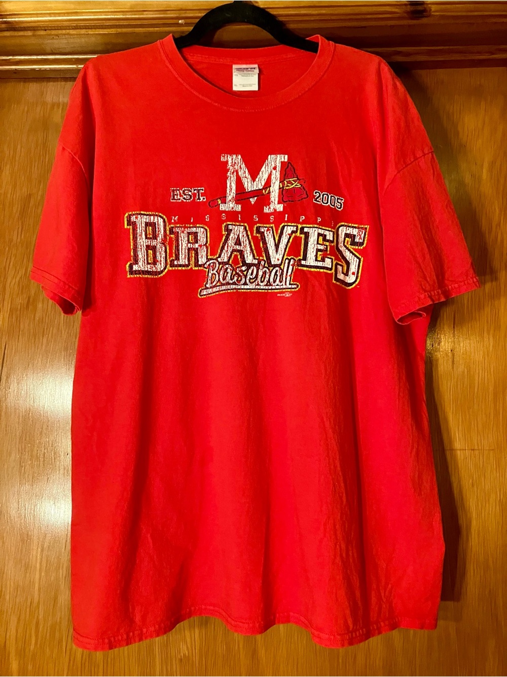 Gildan Red 'Braves Baseball' Short Sleeve Tee